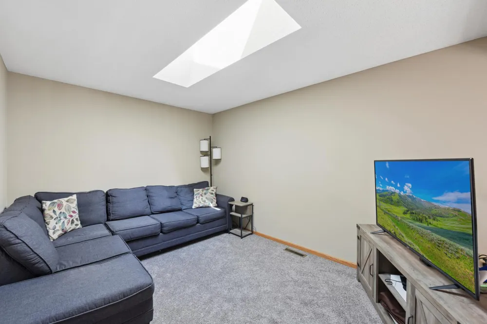 2335 Oakridge Circle Hudson, WI 54016