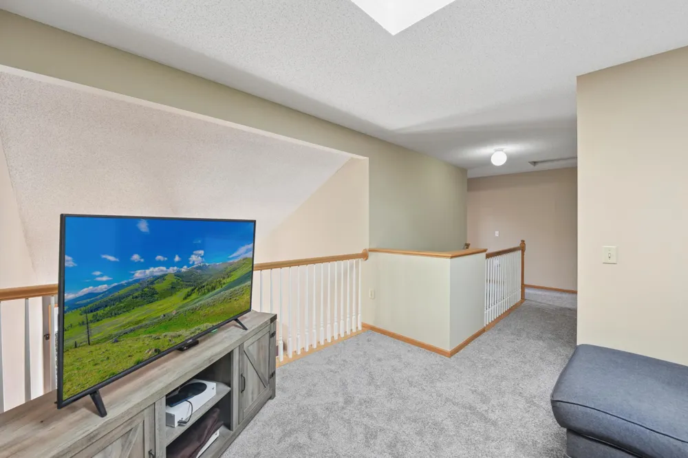 2335 Oakridge Circle Hudson, WI 54016
