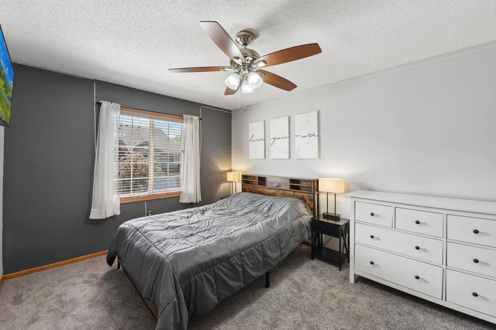 2335 Oakridge Circle Hudson, WI 54016