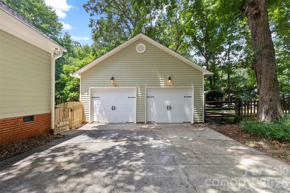 3022 Butter Churn Lane Matthews, NC 28105