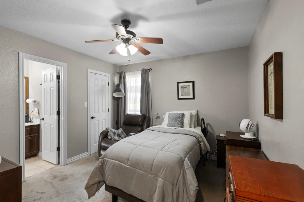 1701 Oakmeadow Drive Decatur, TX 76234