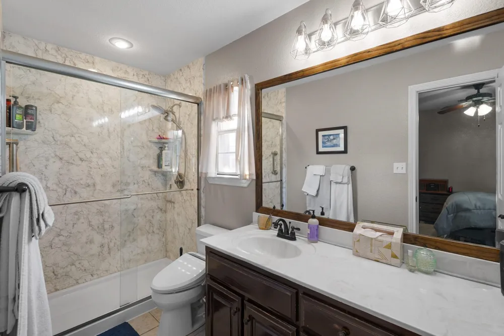1701 Oakmeadow Drive Decatur, TX 76234