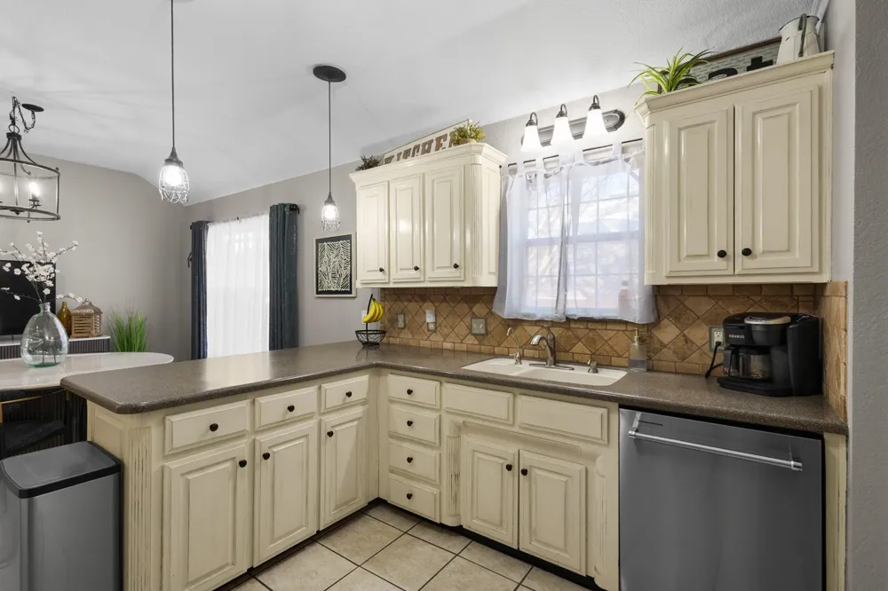 1701 Oakmeadow Drive Decatur, TX 76234
