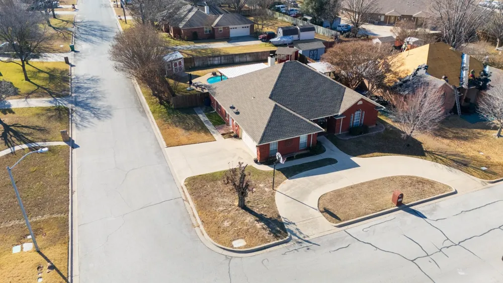 1701 Oakmeadow Drive Decatur, TX 76234