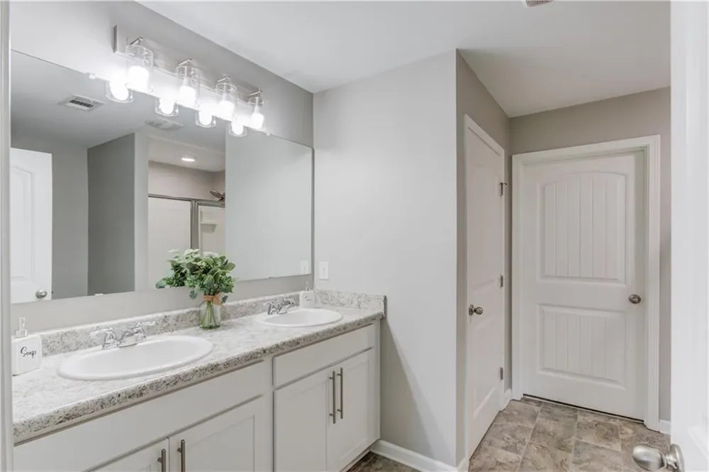 5453 Barberry Ave Oakwood, GA 30566