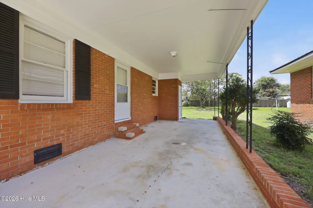 205 Edgewood Avenue Williamston, NC 27892