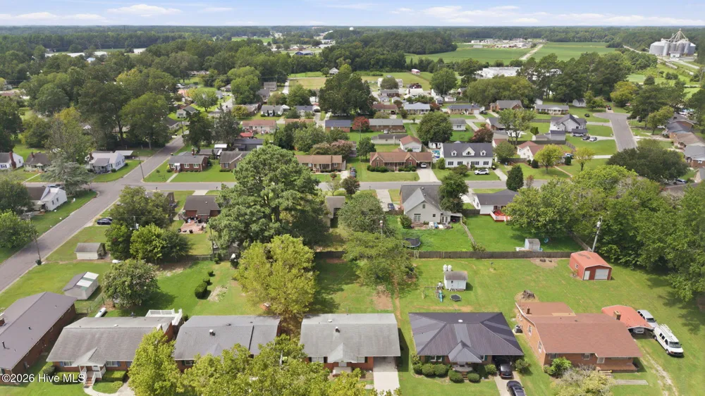 205 Edgewood Avenue Williamston, NC 27892