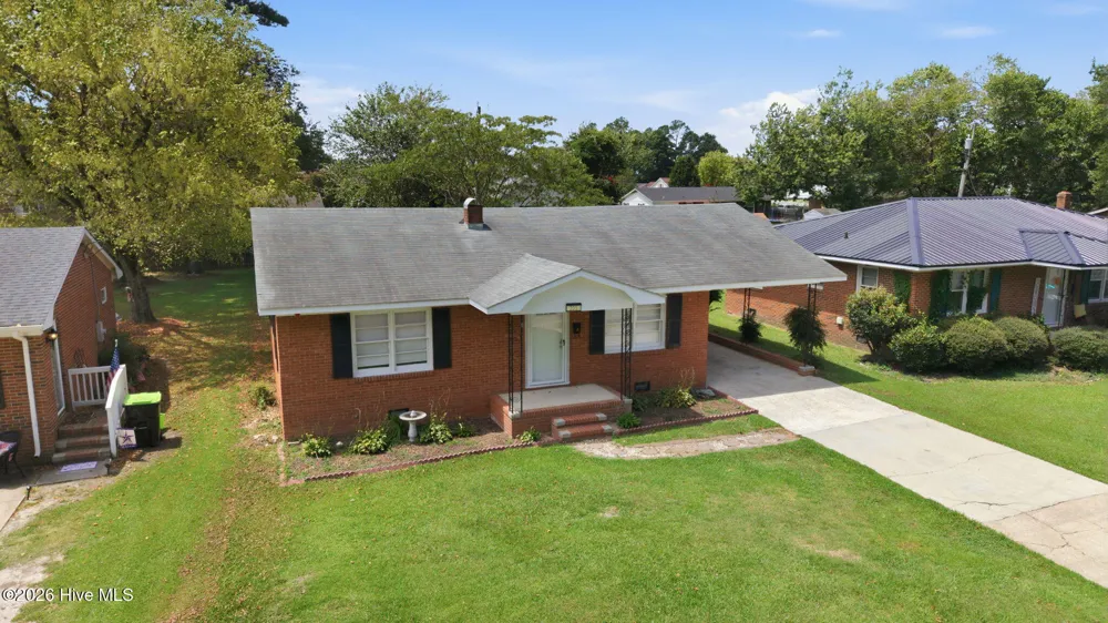 205 Edgewood Avenue Williamston, NC 27892