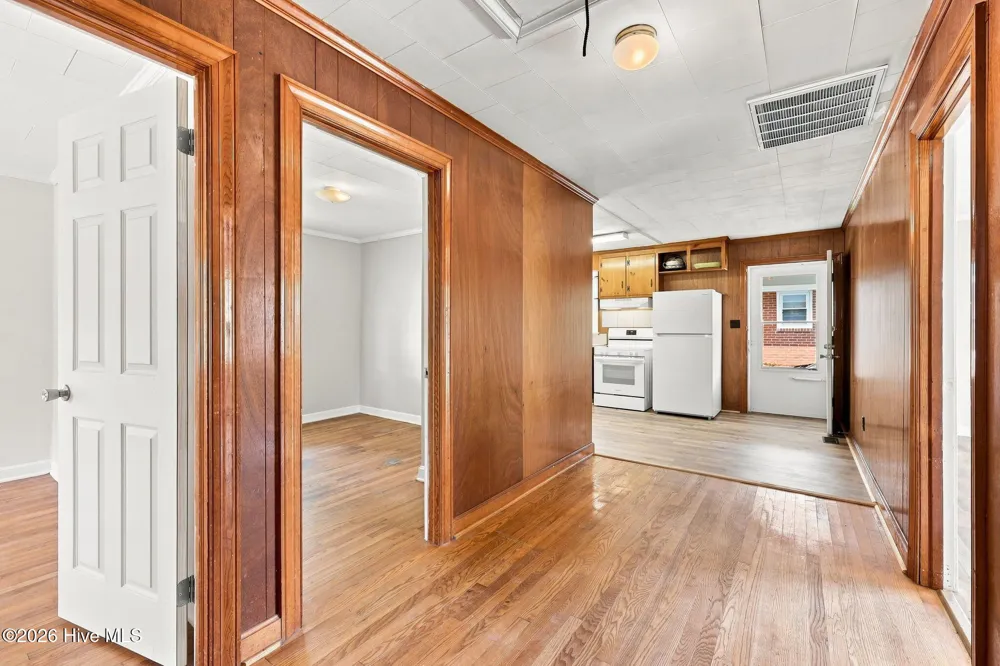 205 Edgewood Avenue Williamston, NC 27892