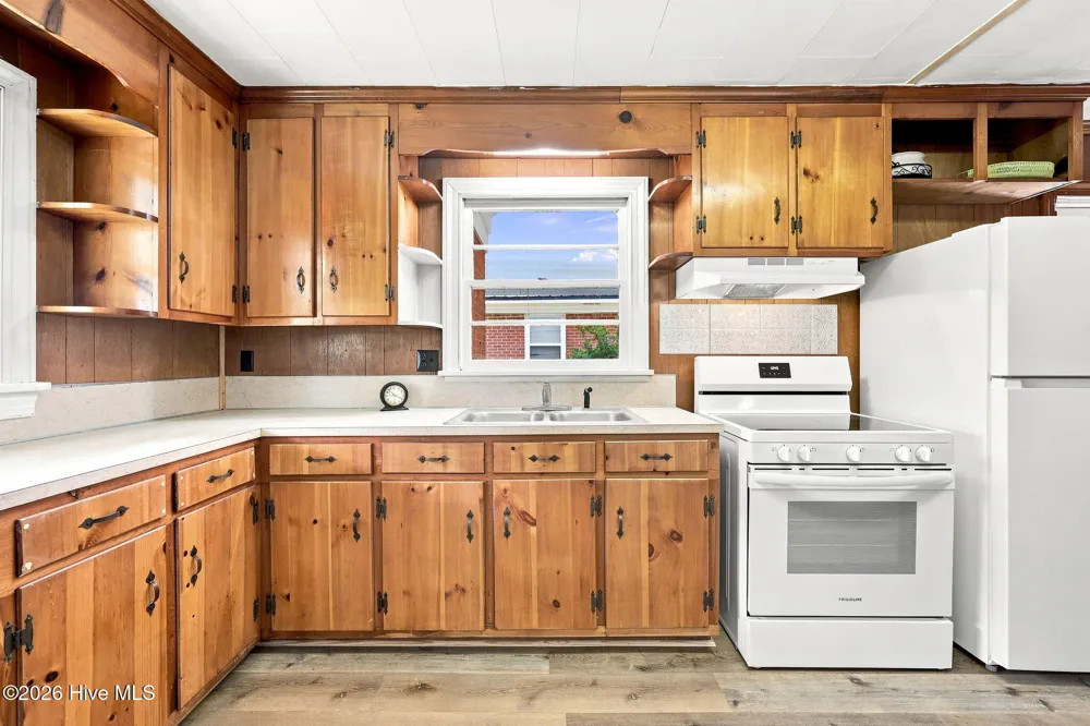 205 Edgewood Avenue Williamston, NC 27892