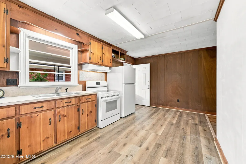 205 Edgewood Avenue Williamston, NC 27892