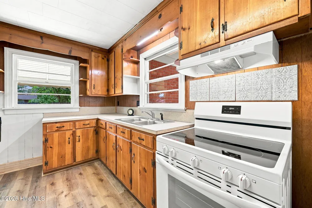 205 Edgewood Avenue Williamston, NC 27892
