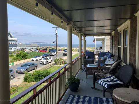 6 Webb Avenue ##6