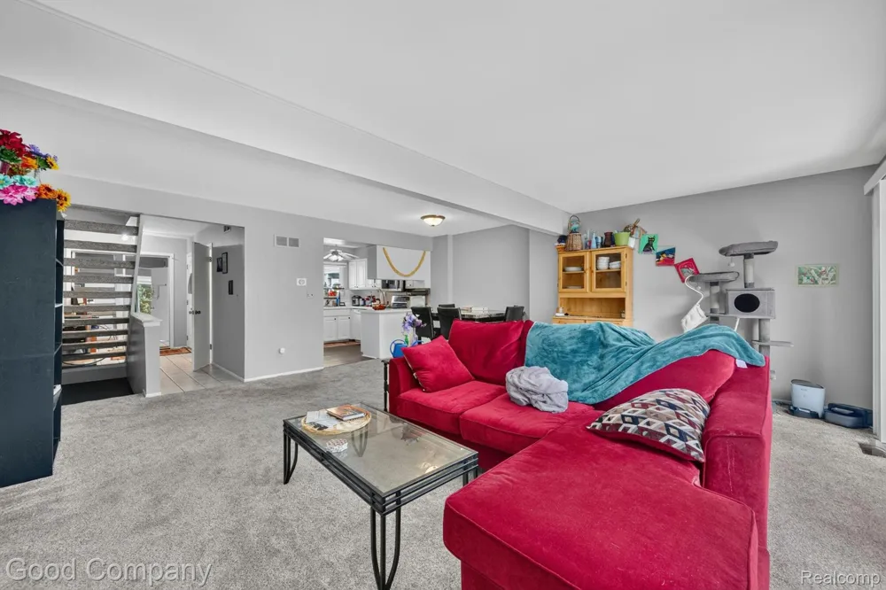 757 Kirts Boulevard Troy City, MI 48084