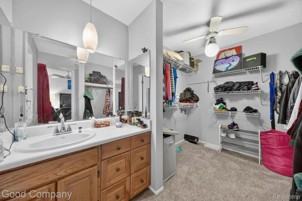 757 Kirts Boulevard Troy City, MI 48084