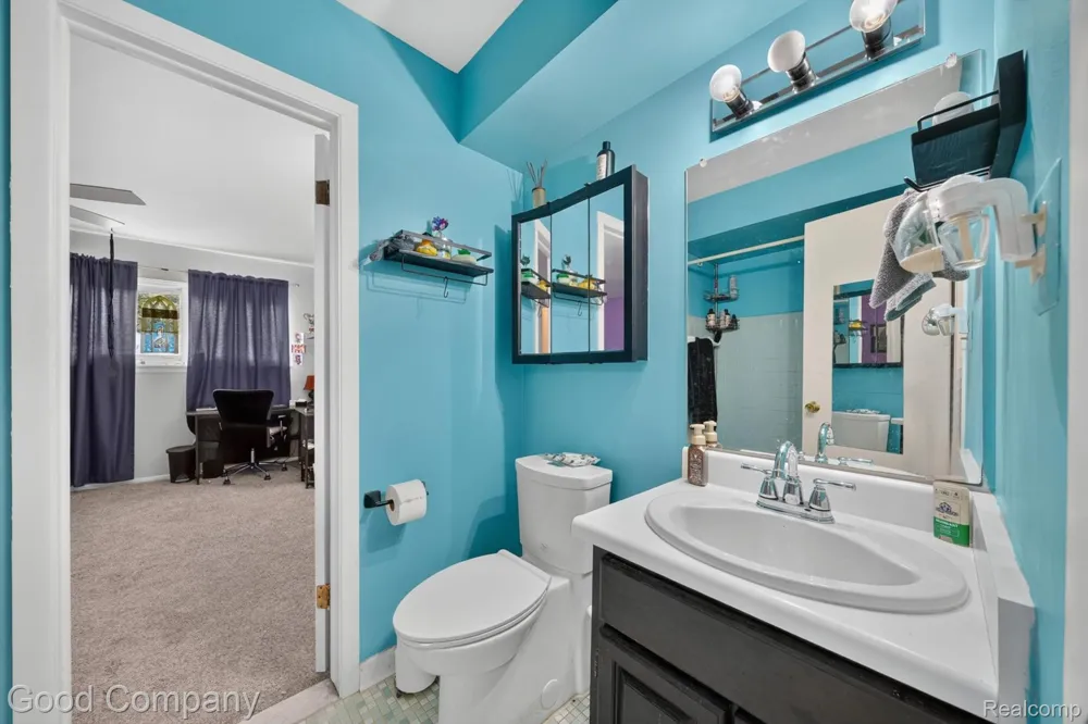 757 Kirts Boulevard Troy City, MI 48084