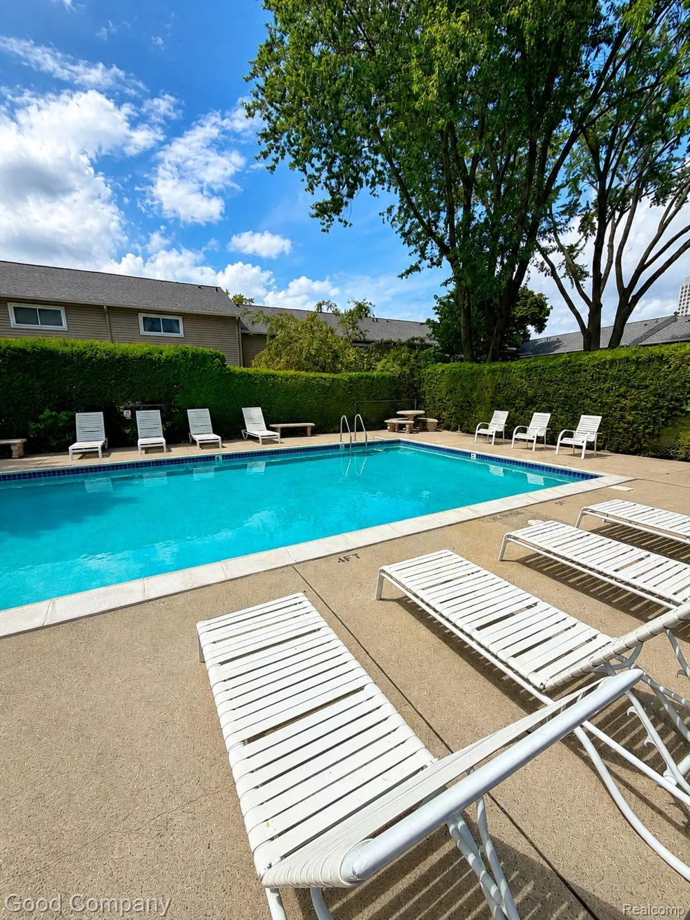 757 Kirts Boulevard Troy City, MI 48084