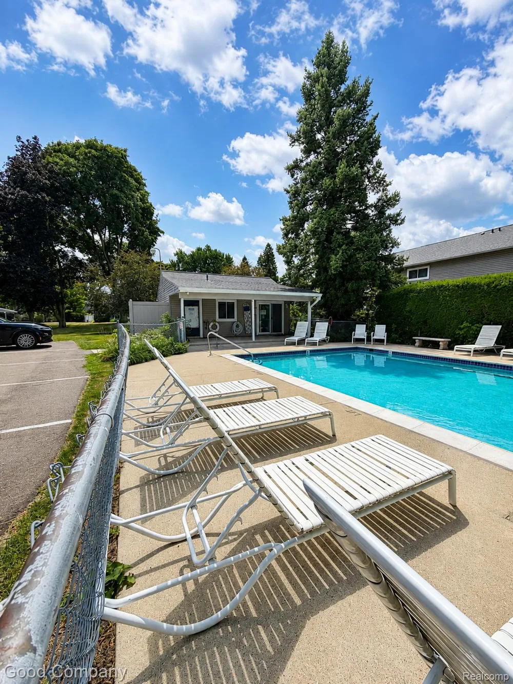 757 Kirts Boulevard Troy City, MI 48084