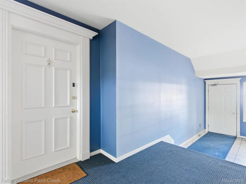 408 Fox Hills Drive S #2 Bloomfield Hills City, MI 48304