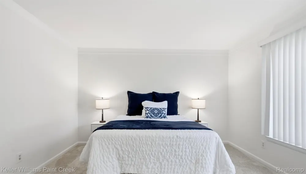 408 Fox Hills Drive S #2 Bloomfield Hills City, MI 48304
