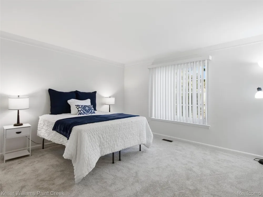 408 Fox Hills Drive S #2 Bloomfield Hills City, MI 48304