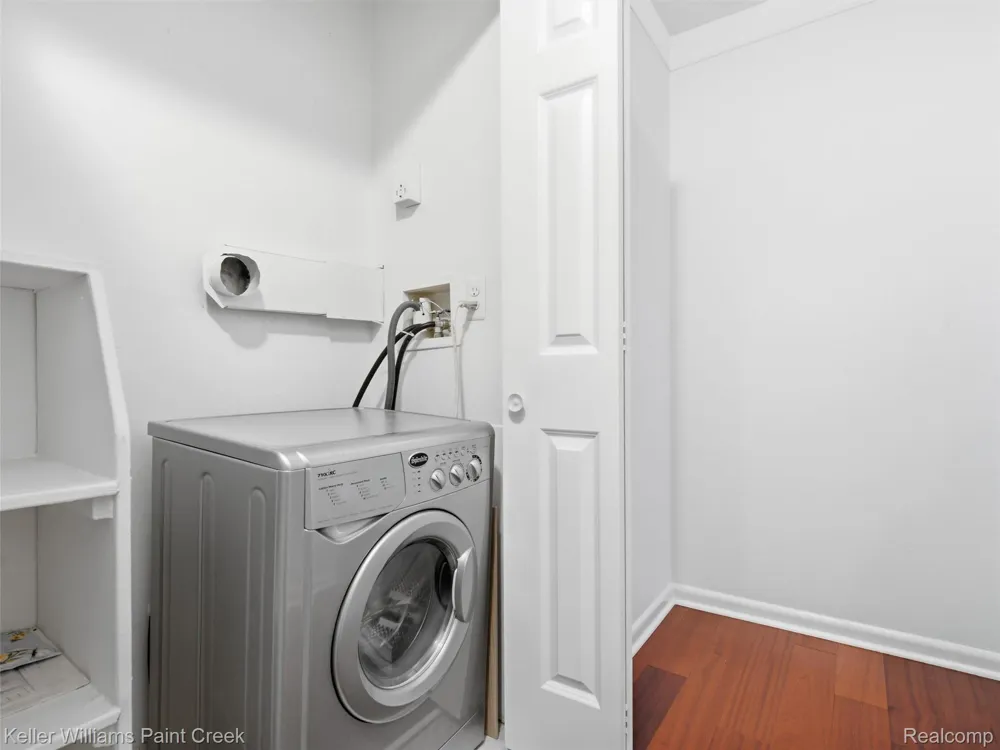 408 Fox Hills Drive S #2 Bloomfield Hills City, MI 48304