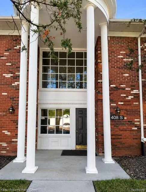 408 Fox Hills Drive S #2 Bloomfield Hills City, MI 48304