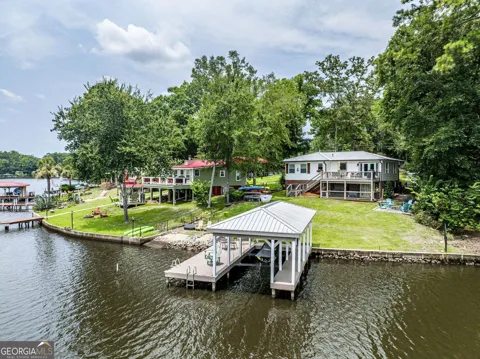 112 Oak LN