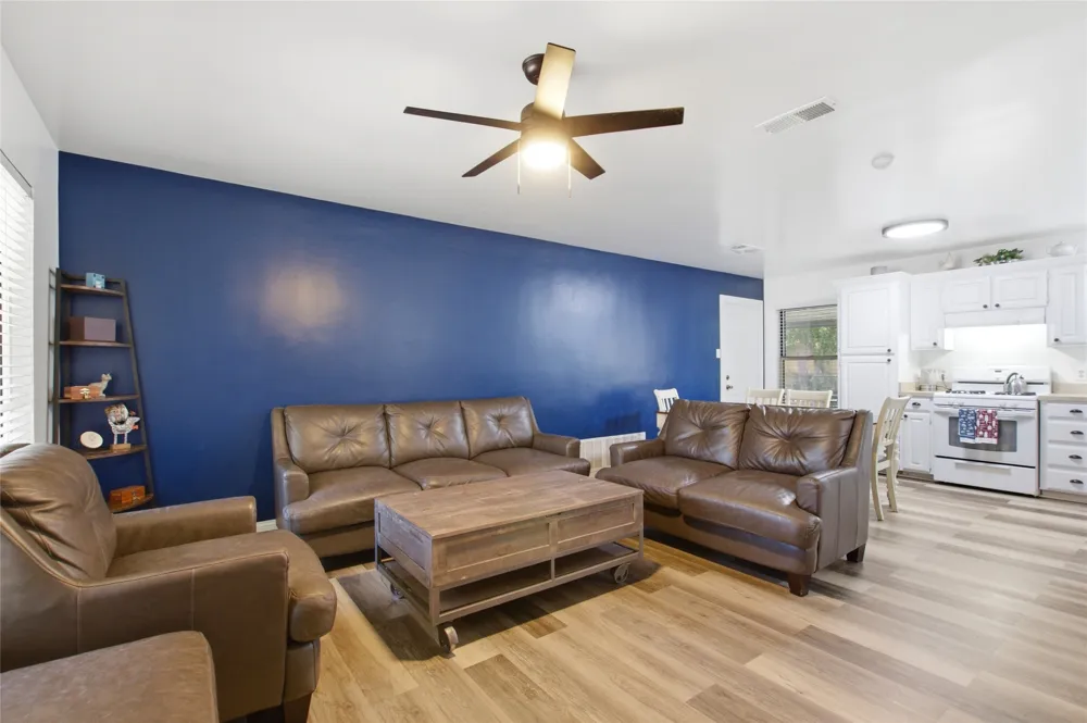 1010 Denton Drive Euless, TX 76039