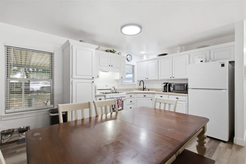 1010 Denton Drive Euless, TX 76039