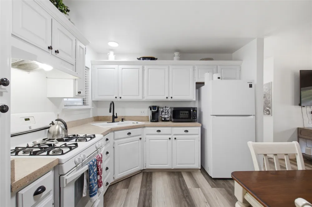1010 Denton Drive Euless, TX 76039