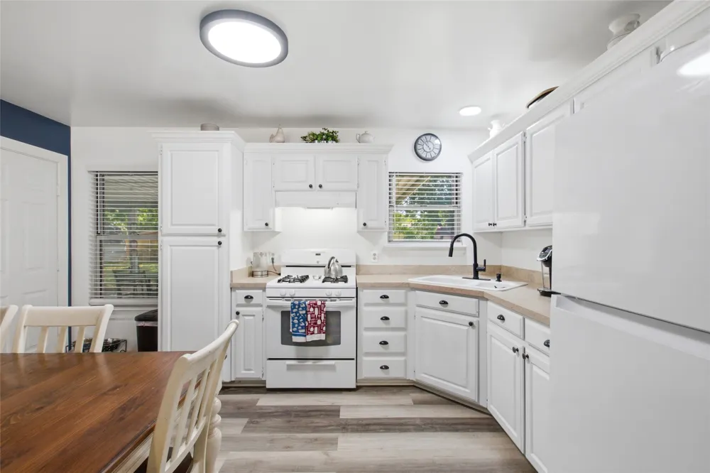 1010 Denton Drive Euless, TX 76039