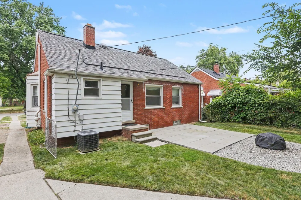 26761 Southwestern Highway Redford, MI 48239