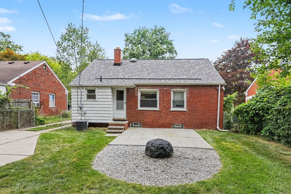 26761 Southwestern Highway Redford, MI 48239
