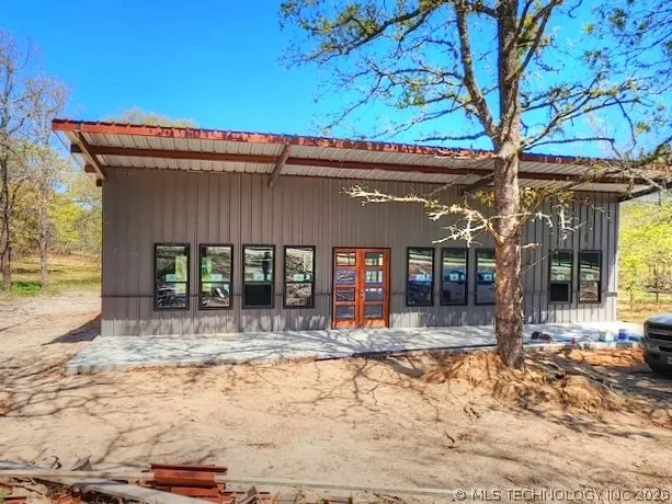 11358 E Little Road Kingston, OK 73439