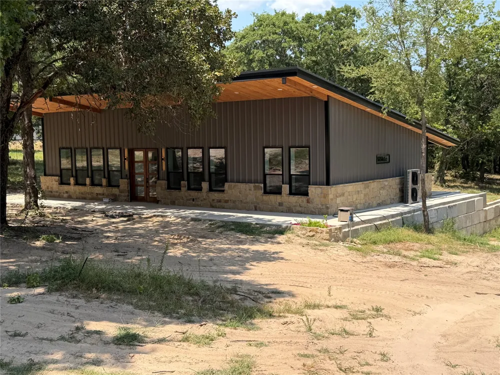 11358 E Little Road Kingston, OK 73439