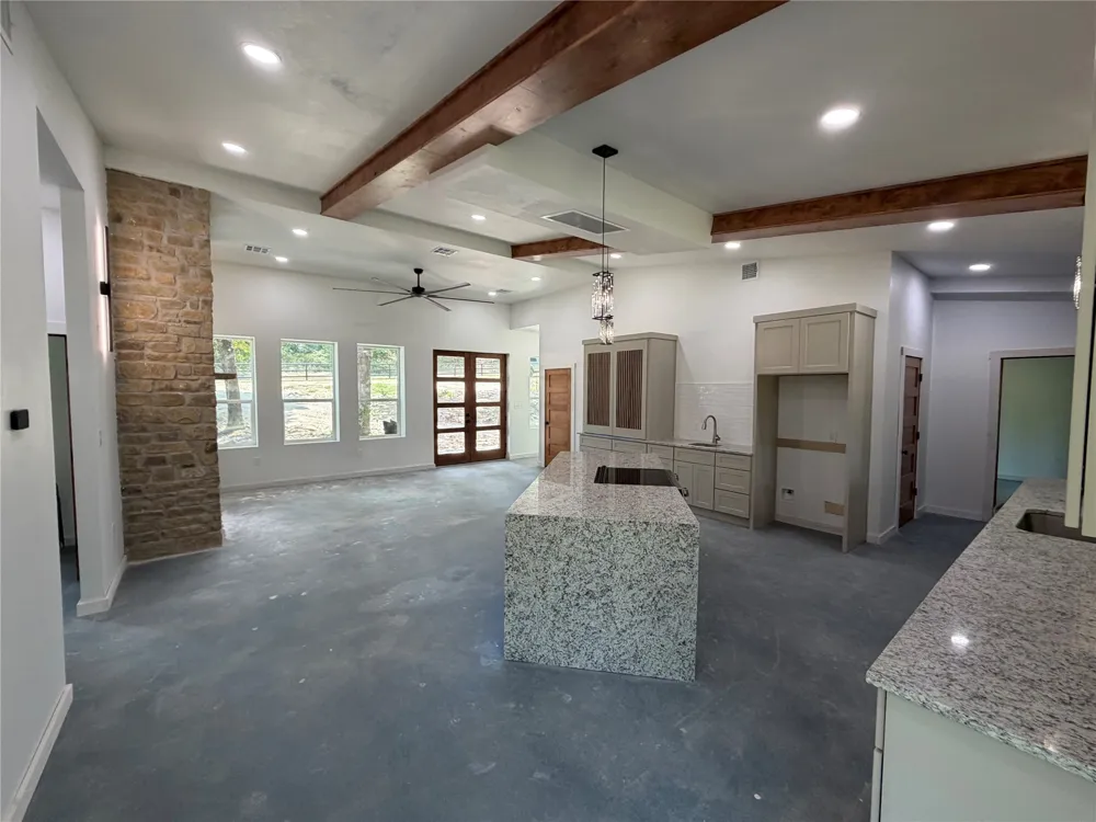 11358 E Little Road Kingston, OK 73439