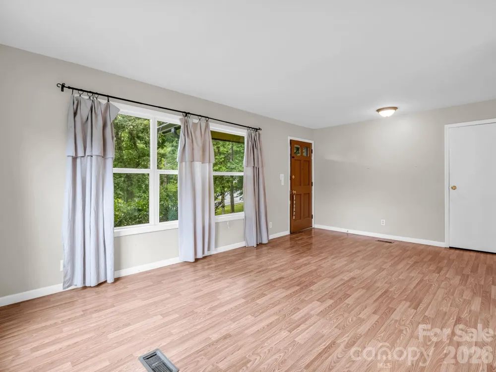 1 Lakewood Road Hendersonville, NC 28792
