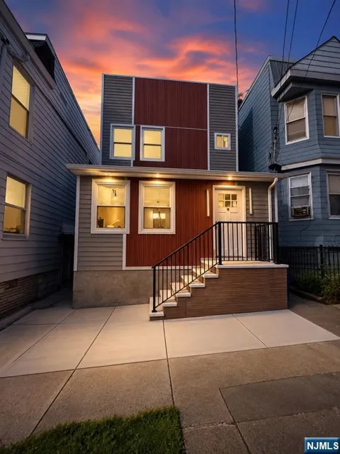 34 Tichenor Terrace