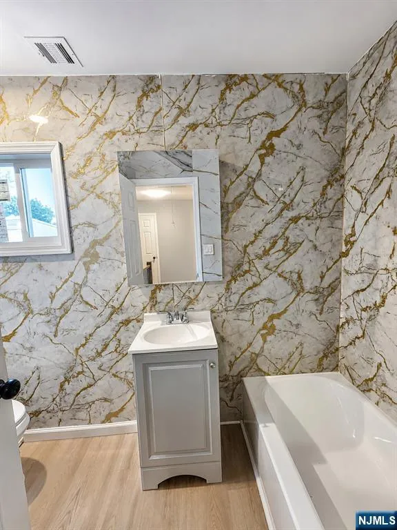 34 Tichenor Terrace Irvington, NJ 07111