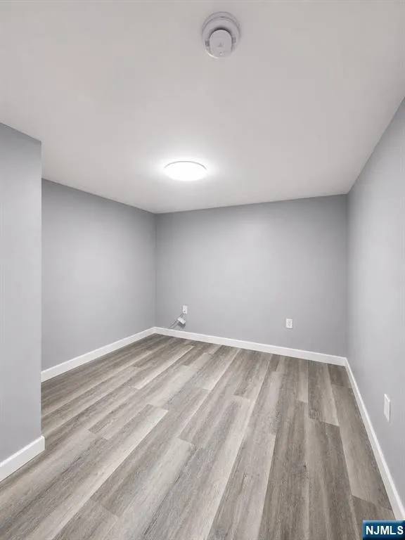 34 Tichenor Terrace Irvington, NJ 07111