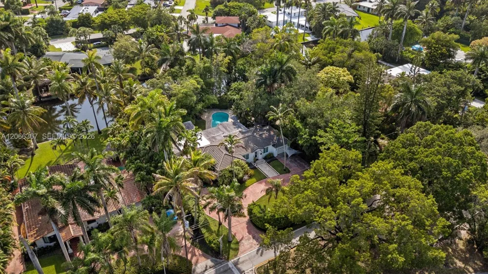 11400 Griffing Blvd Biscayne Park, FL 33161