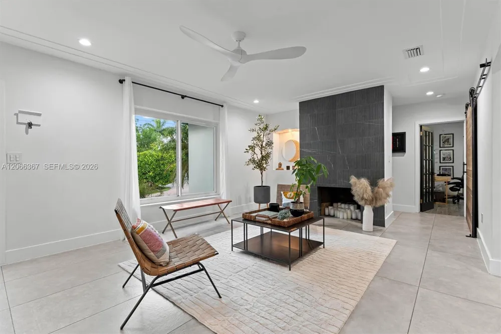 11400 Griffing Blvd Biscayne Park, FL 33161