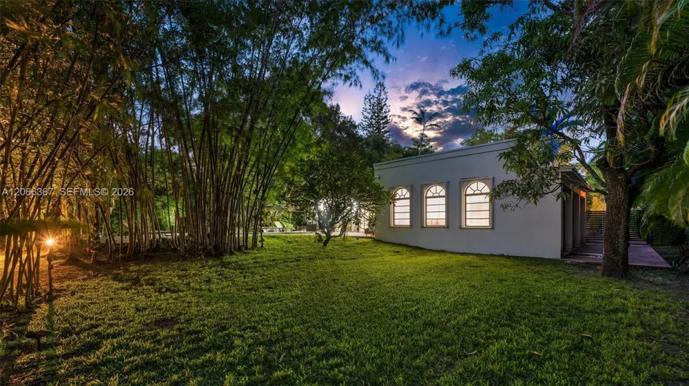 11400 Griffing Blvd Biscayne Park, FL 33161
