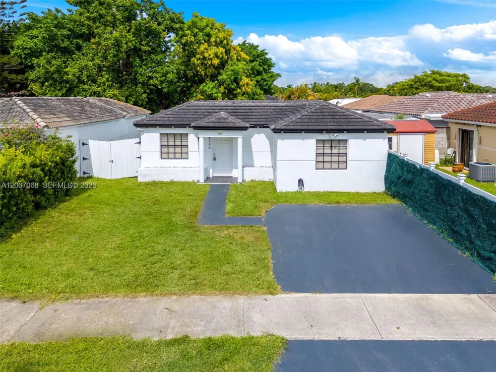 8246 SW 147th Ct Miami, FL 33193
