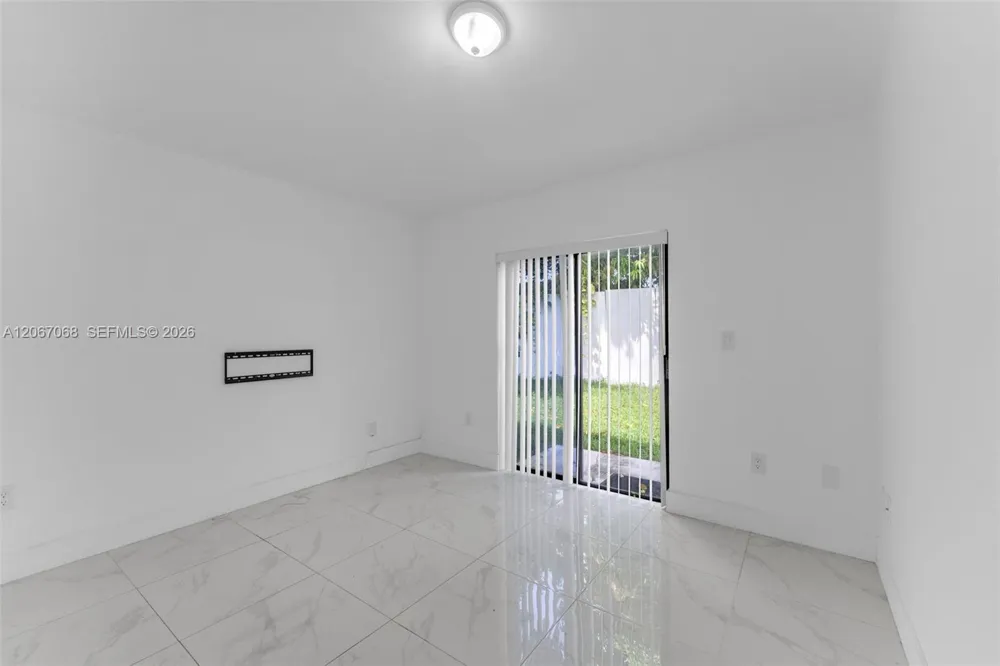 8246 SW 147th Ct Miami, FL 33193