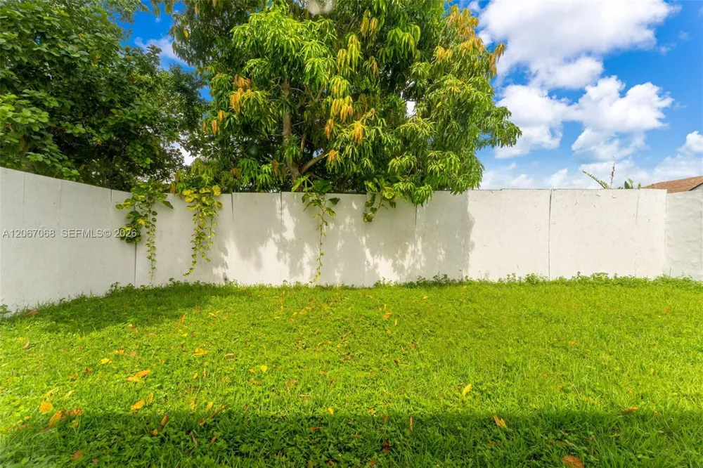 8246 SW 147th Ct Miami, FL 33193