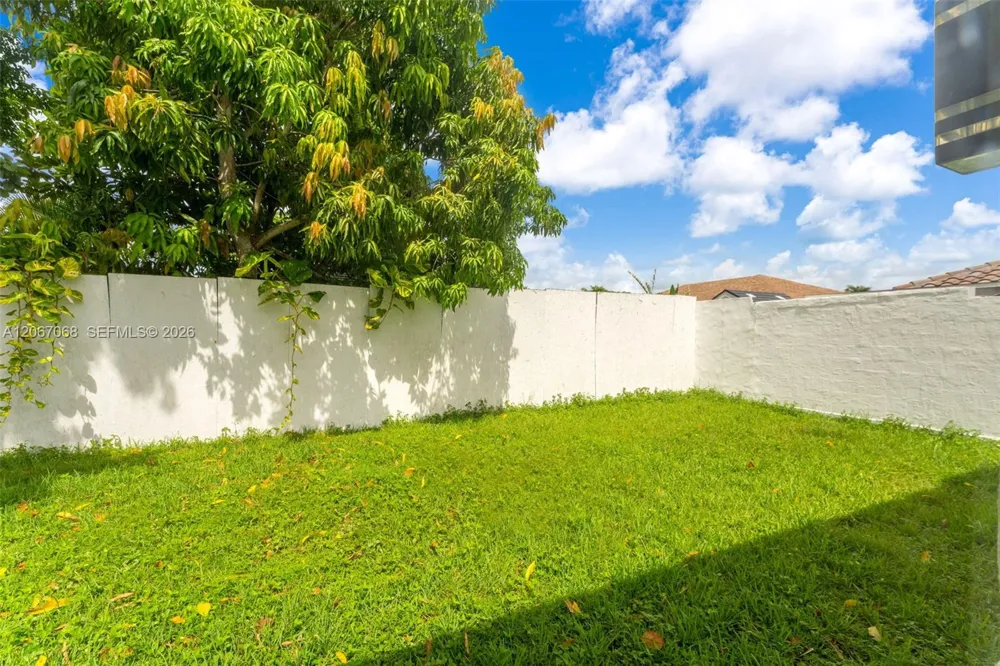 8246 SW 147th Ct Miami, FL 33193