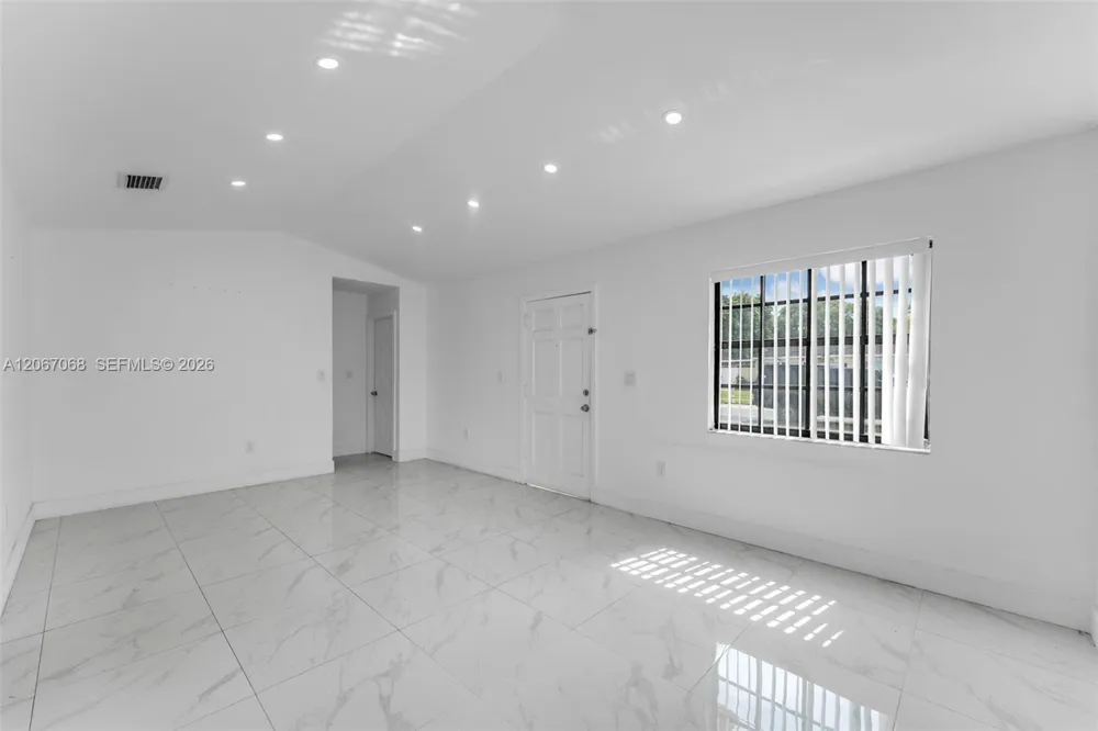 8246 SW 147th Ct Miami, FL 33193