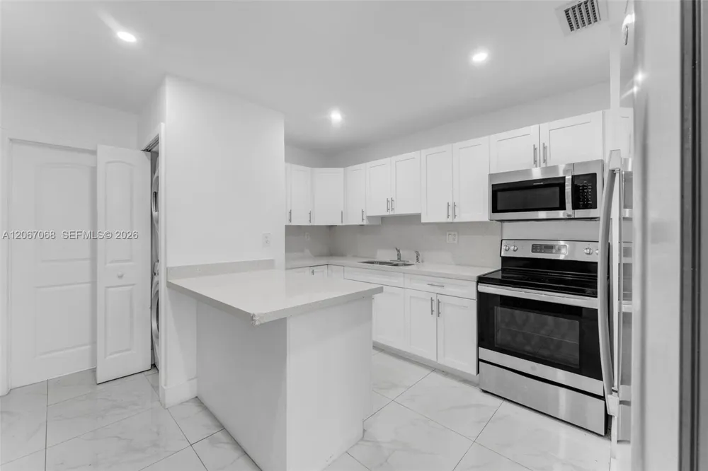8246 SW 147th Ct Miami, FL 33193
